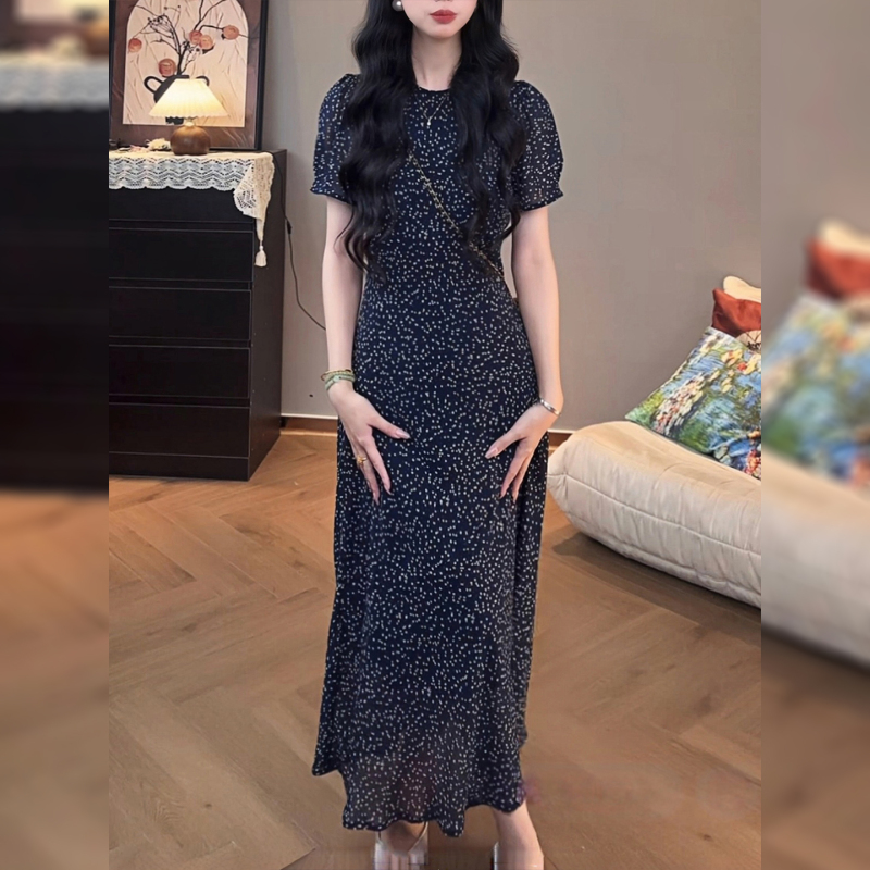 Navy Blue Floral Short-Sleeved Dress for Women, Summer Waist-Cinching Long Dress, 2026 New Korean Style, High-End Slimming Dress