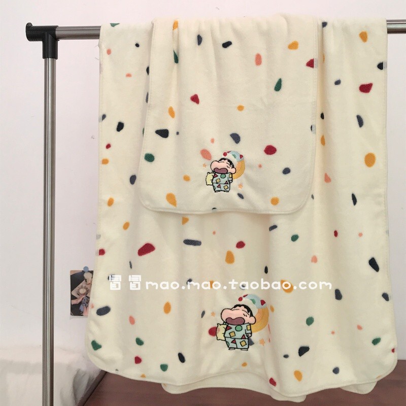 Cute Geometric Pattern Crayon Shin-Chan Towel, Absorbent and Quick-Drying Household Towel for Bathing and Face Washing
