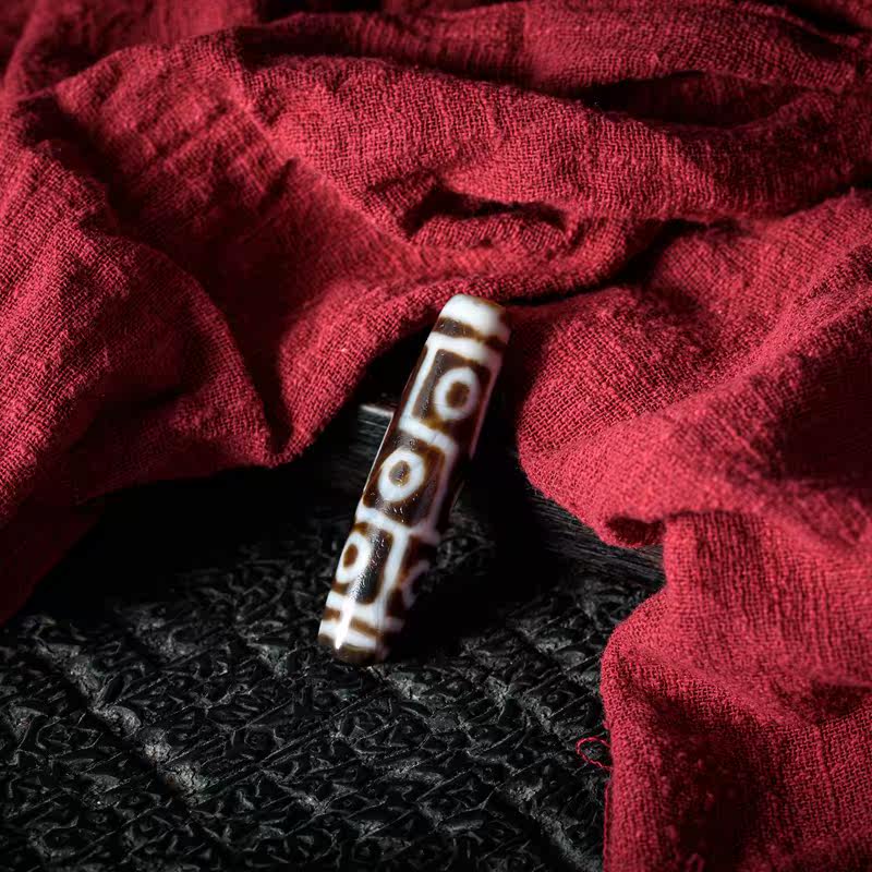 Natural old material jelly chalcedony to pure nine-eyed dzi bead necklace pendant male and female couple models clavicle chain accessories