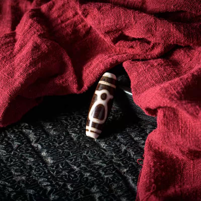 National Wind Ornaments Natural Old Material Jade Medullary to Pure Property God Celestial Beads Necklace Pendant for men and women Lock Bones Chain Accessories