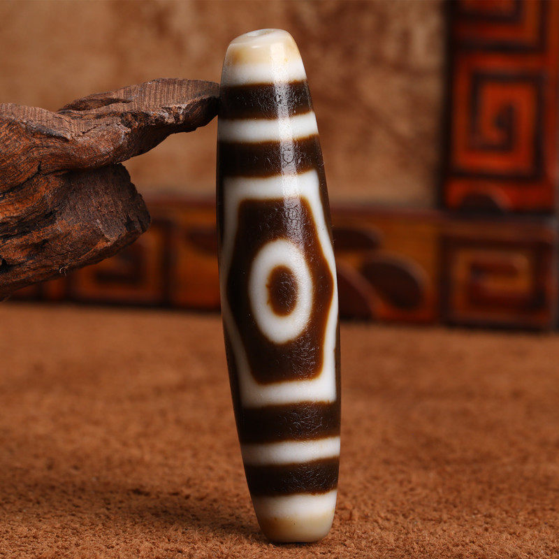 To pure old material chalcedony natural Tibetan genuine three-eyed dzi necklace pendant men's and women's collarbone chain accessories