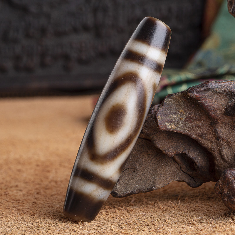 Tibet authentic stars Xintiandi Tianzhu to pure JiueyEye shale Tibetan Pearl Necklace handstring accessories