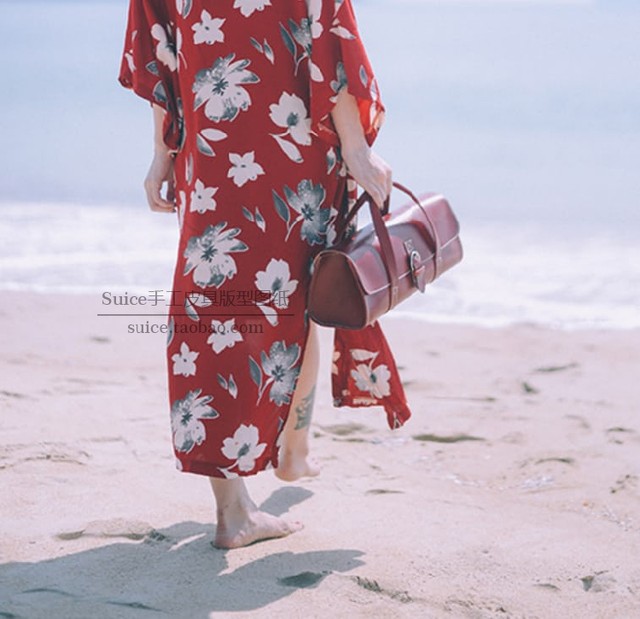 Retro cylindrical bag women's leather goods pattern drawing Handmade leather handbag drawing Classic bag 02