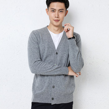 Business casual and versatile solid color top Business casual and versatile solid color top