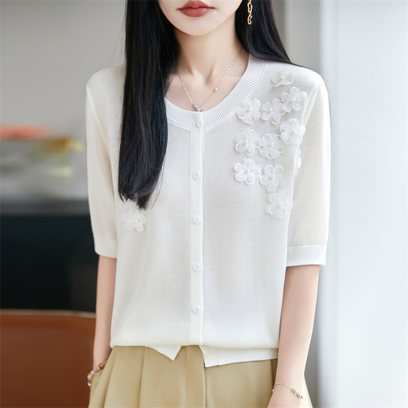 French-Style Three-Dimensional Floral White Short-Sleeve Cardigan T-Shirt for Women, Summer Thin Skin-Friendly Breathable Knit Top, Age-Reducing Shirt