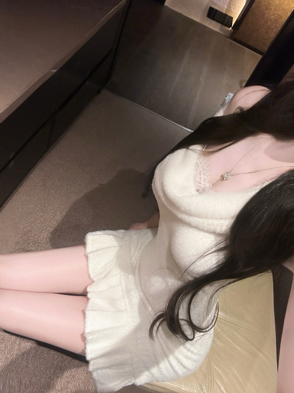 Lalaya Vintage Snow-White Rabbit Fur Off-Shoulder Lace Dress for Women Spring and Summer Lalaya Vintage Snow-White Rabbit Fur Off-Shoulder Lace Dress for Women Spring and Summer