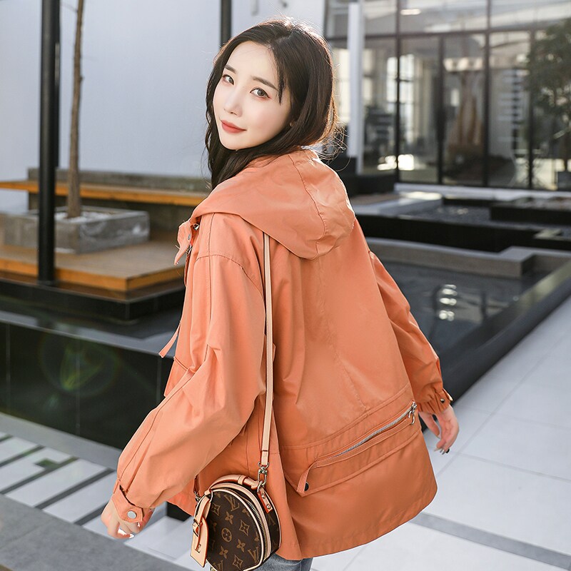 2022 new spring women's clothing this year's popular windbreaker women's February, April and August short style, small and thin foreign style coat
