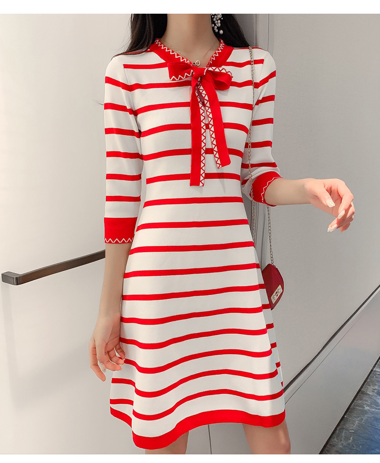 VK旗艦店 韓國小香風收腰顯瘦條紋針織長袖洋裝