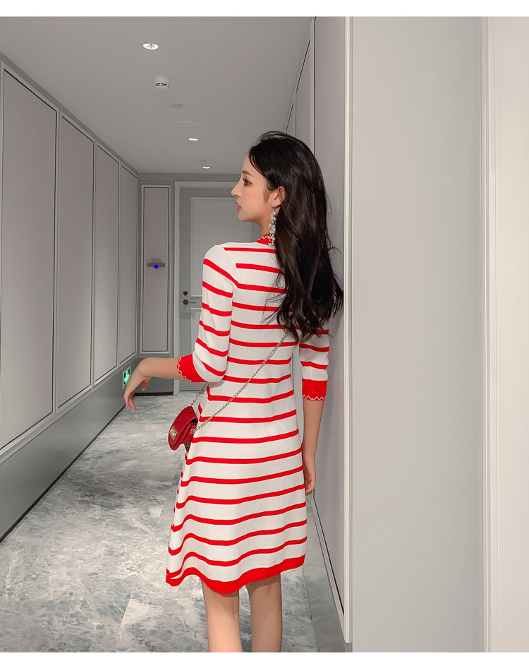 VK旗艦店 韓國小香風收腰顯瘦條紋針織長袖洋裝
