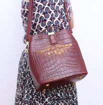 Spot to beautiful and practical German KUFENBERG leather crocodile pattern dual-purpose bucket bag