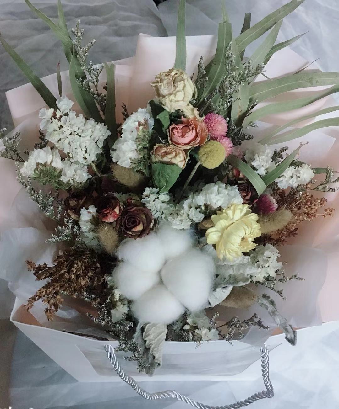 浪漫乾燥花粉嫩公主玫瑰木棉花混合乾燥花束畢業大花束拍攝手捧花禮物 浪漫乾燥花粉嫩公主玫瑰木棉花混合乾燥花束畢業大花束拍攝手捧花禮物