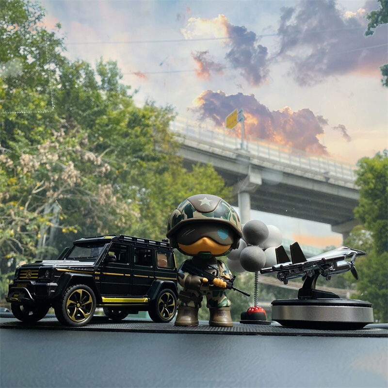 Car Ornaments, Car Air Freshener, In-Car Dashboard Decorations, Military Veteran Commemorative Gifts, High-End Gifts for Men