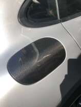 Suitable for Porsche Panamera 971 carbon fiber fuel tank cover Panamera dry carbon fiber fuel tank cover stickers