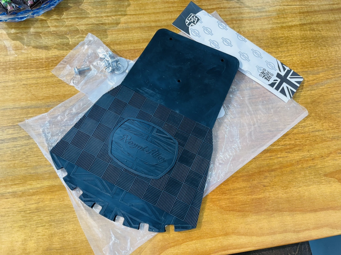 RA T300 GP200 150 Genuine Motorcycle Universal Rubber Rear Fender (Special.)