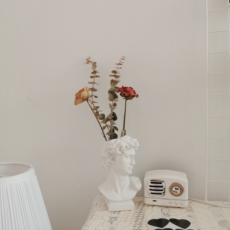 Nordic ins wind retro David vase hydroponic ornaments makeup table makeup brush storage bucket Net red photo props