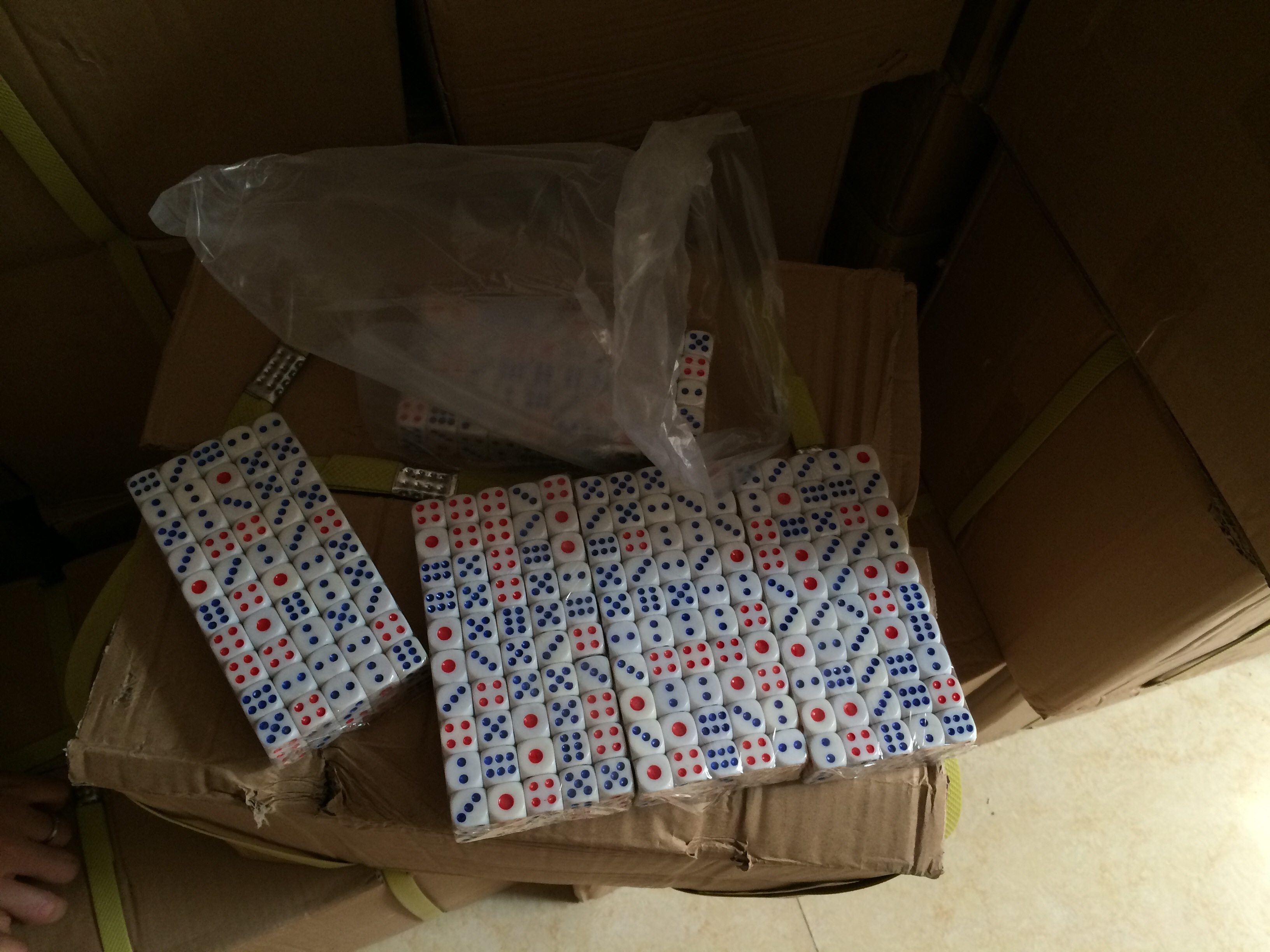 Plastic Snack 15 Dumped Sparrow Bar KTV supplies Ordinary 15 # dice