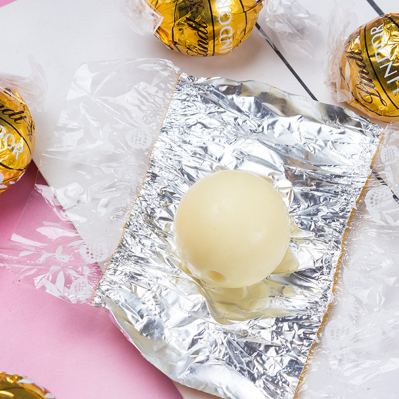 Lindt Chocolate Soft Balls Dark Chocolate Milk White Lindor Mixed Bulk High-End Halloween Candy