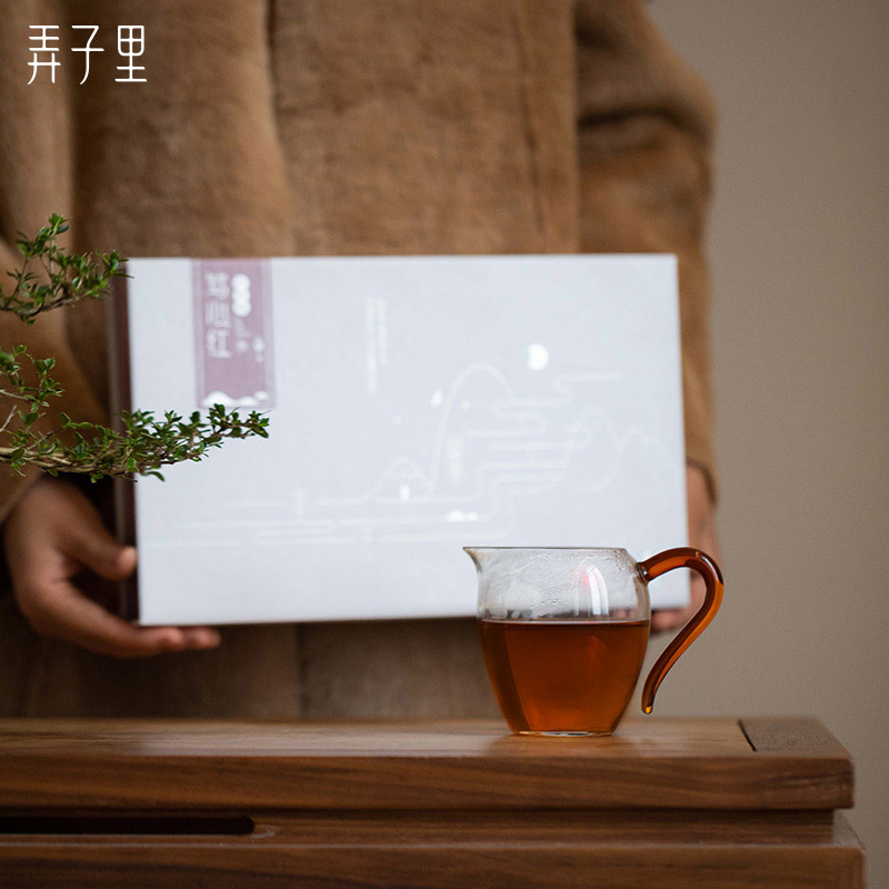 Tea Yan Elector Liu Guoying Teacher's supervision Tuk Heart Boat Wuyi Rock Tea Tuk Hearts Red Big Red Robes 1 Case 10 Bags Total 80g