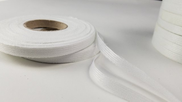 ເສື້ອຢືດຜ້າ cashmere ຊັ້ນດຽວແລະສອງດ້ານຊັ້ນສູງອຸປະກອນເສີມເຄື່ອງນຸ່ງຊັ້ນພິເສດທີ່ມີຮູບຮ່າງຂອງ tape ດ້ານດຽວກວ້າງ 1/0.5 ຊມ.