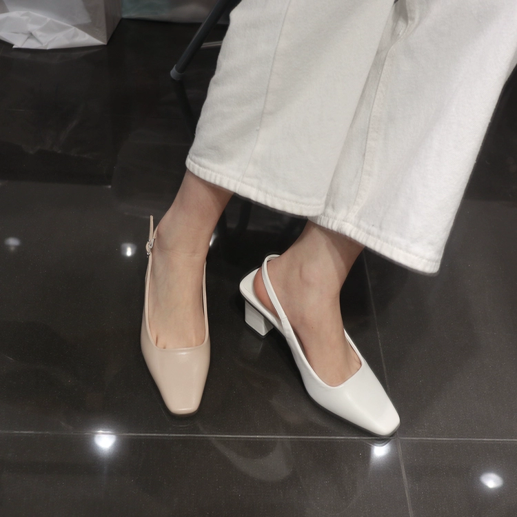 Spot Giày nữ Dongdaemun 2020 mùa xuân mới đầu vuông bình thường gót vuông đơn giản miệng nông cổ điển giày thấp cổ - Giày cắt thấp
