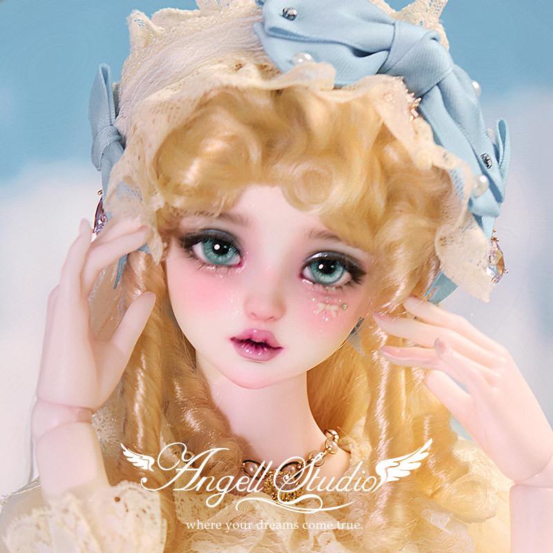Must-have for 2025: as betty's tea party in the mirror dl325071j