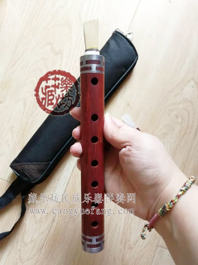 Fine professional mahogany pipe three holes on the D adjustment pipe Pipe package send pipe whistle reed whistle plastic