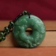 Зеленый защитный амулет, пряжка
