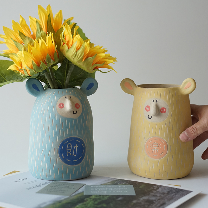 Home decoration cute personality Japanese handmade original design small companion gift housewarming wedding ceramic flowerpot vase