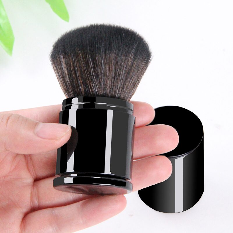 メイクブラシ 携帯用収納式チーク用メイクブラシ