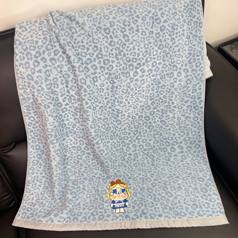 High-Quality Leopard Print Crying Baby Series Coral Velvet Bath Towel