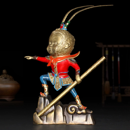 Sun Wukong борется за победу над буддийским украшением