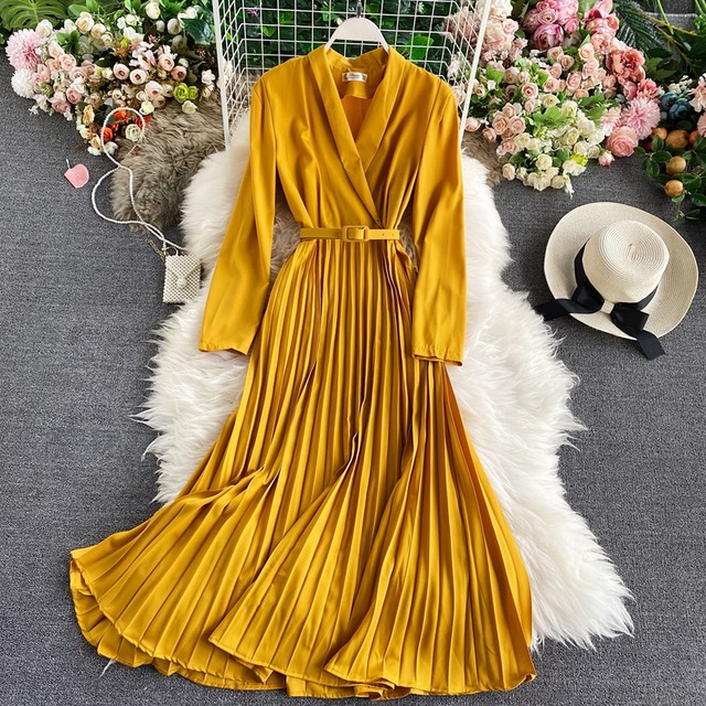 Commuter women's light and familiar wind suit collar dress spring and autumn new V-neck slim fashion big swing pleated long skirt