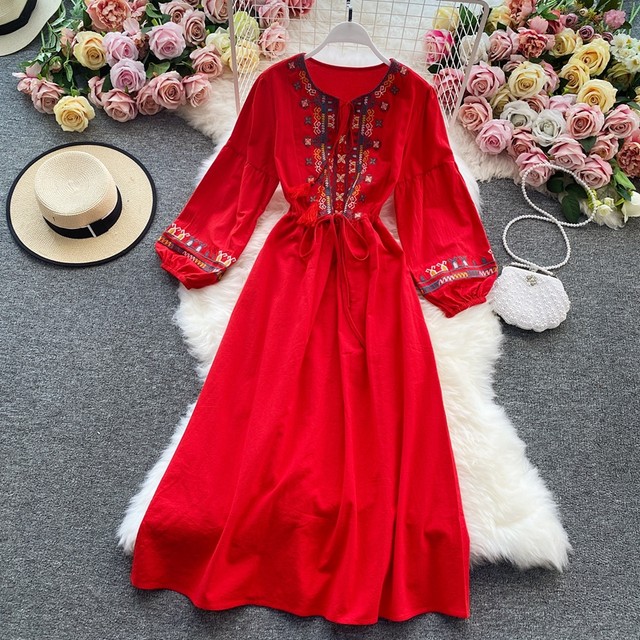 Seaside holiday dress female bohemian beach dress super fairy ethnic style embroidered lantern sleeves big swing dress