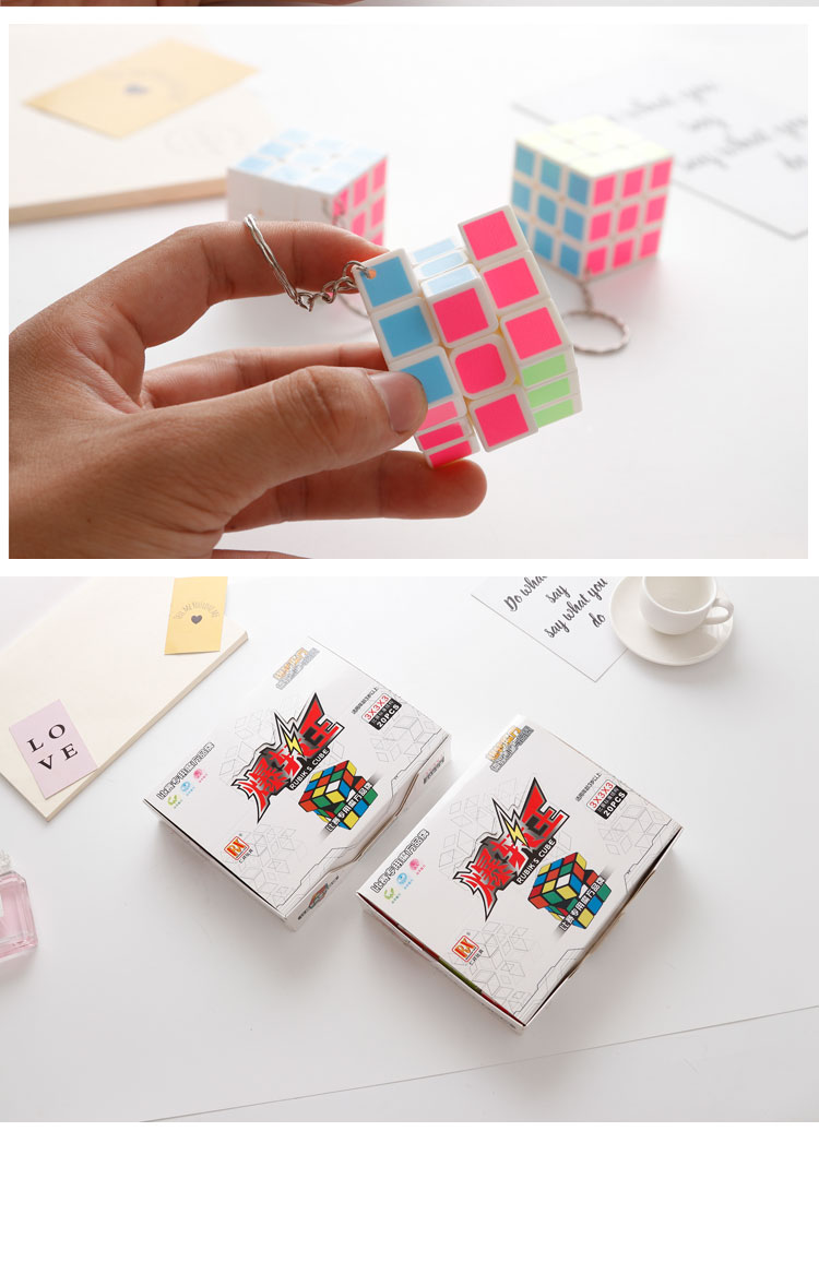 Khối lập phương 4cm Rubik mịn thứ 3 bậc ba nhỏ Rubiks cube đồ chơi trẻ em thông minh mini cube móc khóa Mặt dây chuyền khối lập phương Rubik búp bê