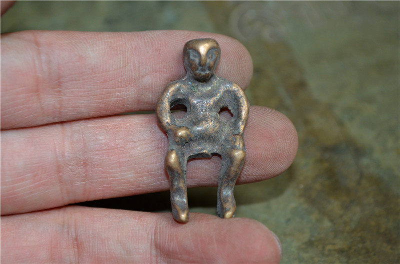 Imitation ancient bronze ware ancient playing miscellaneous Buddhist statues with hanging ornaments 8622551