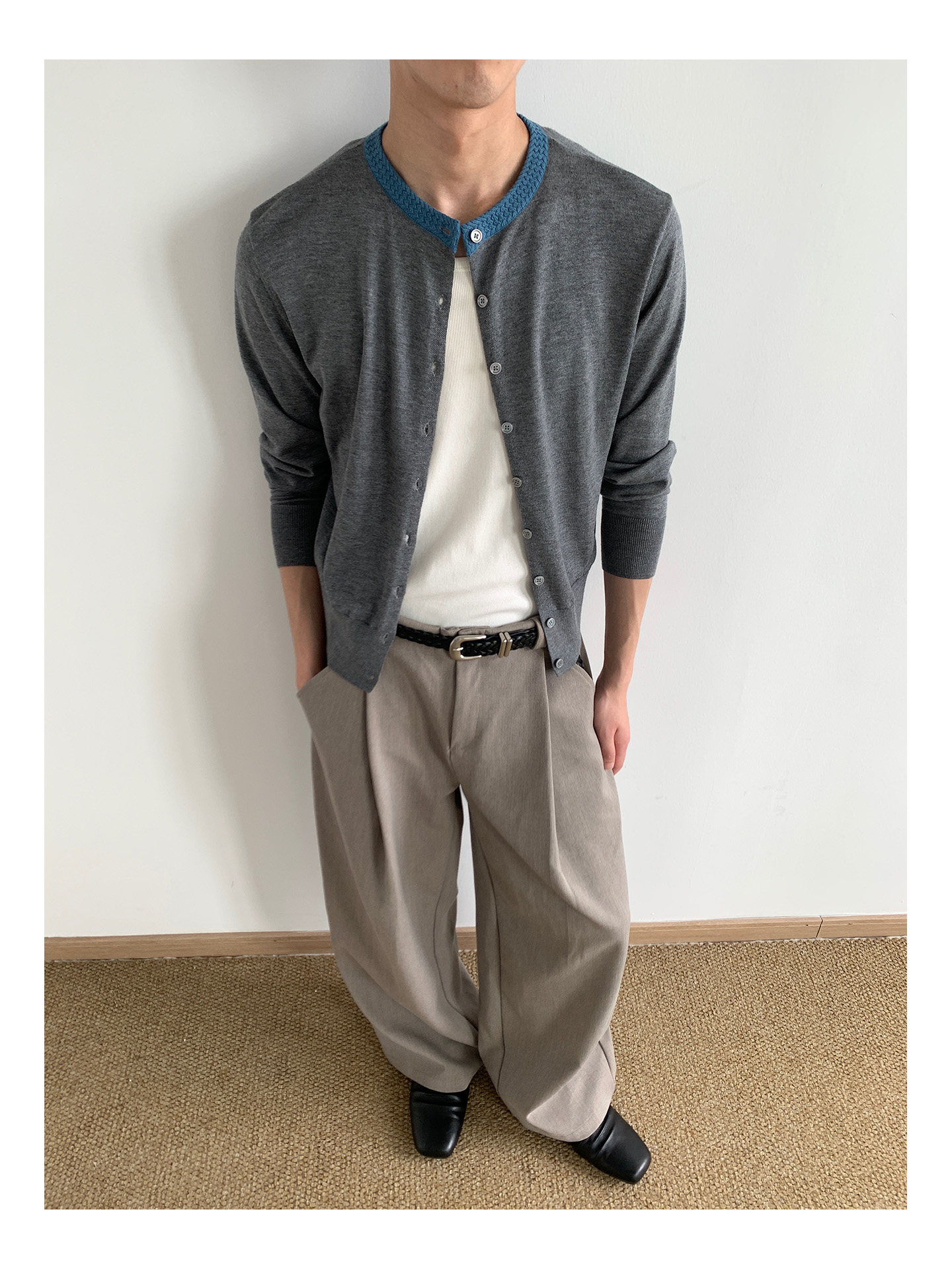 MION Contrast Colour Cropped Knit Cardigan