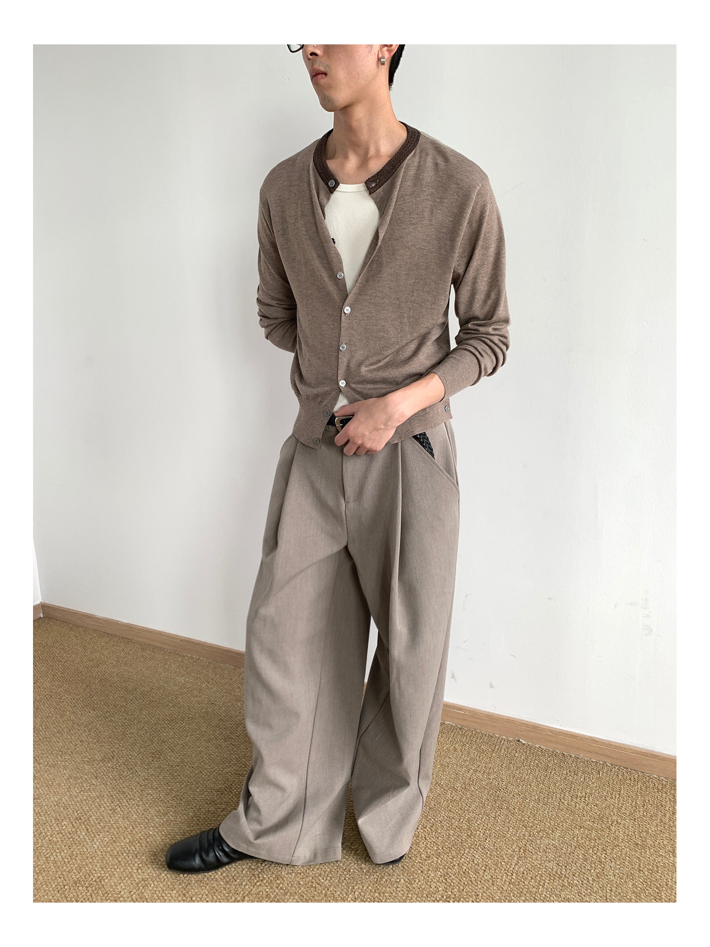 MION Contrast Colour Cropped Knit Cardigan