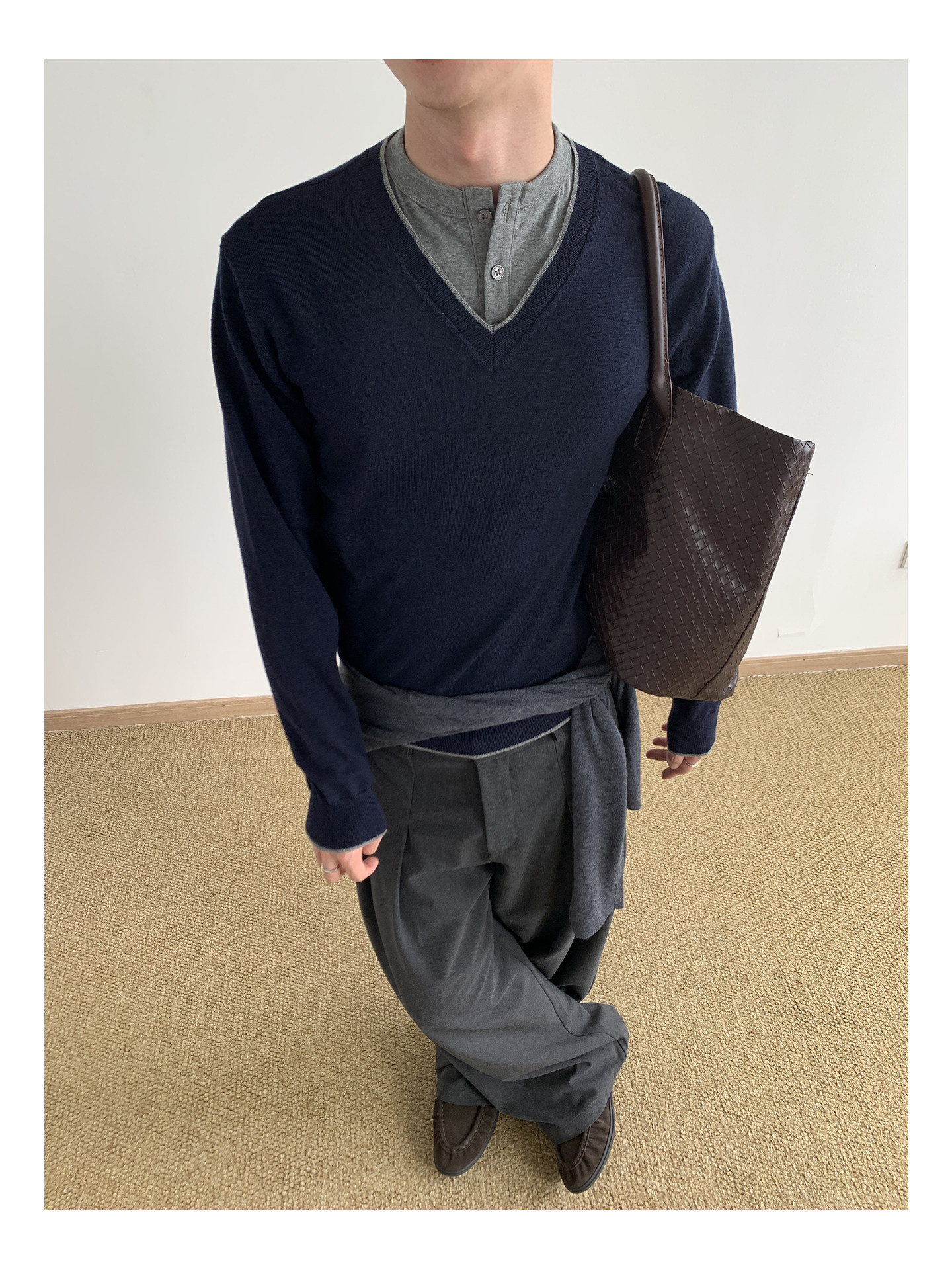 MION Faux-Layer V-Neck Cropped Sweater