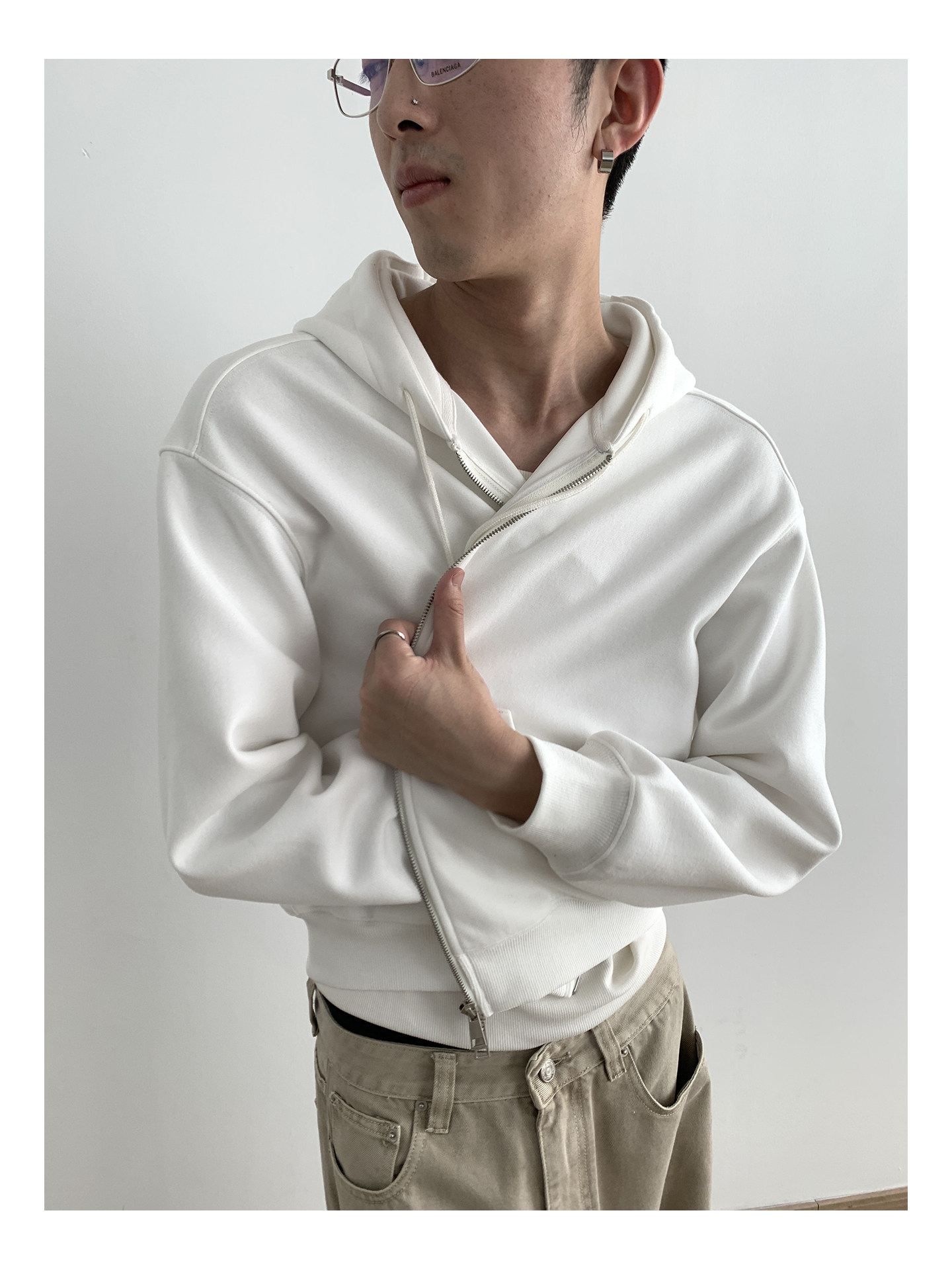 MION Cropped 435g Zip-Up Hoodie