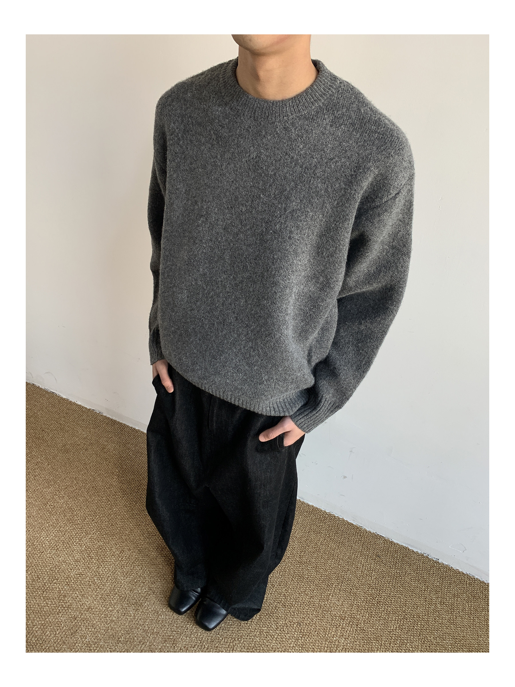 MION Thick Crew Neck Cropped Sweater