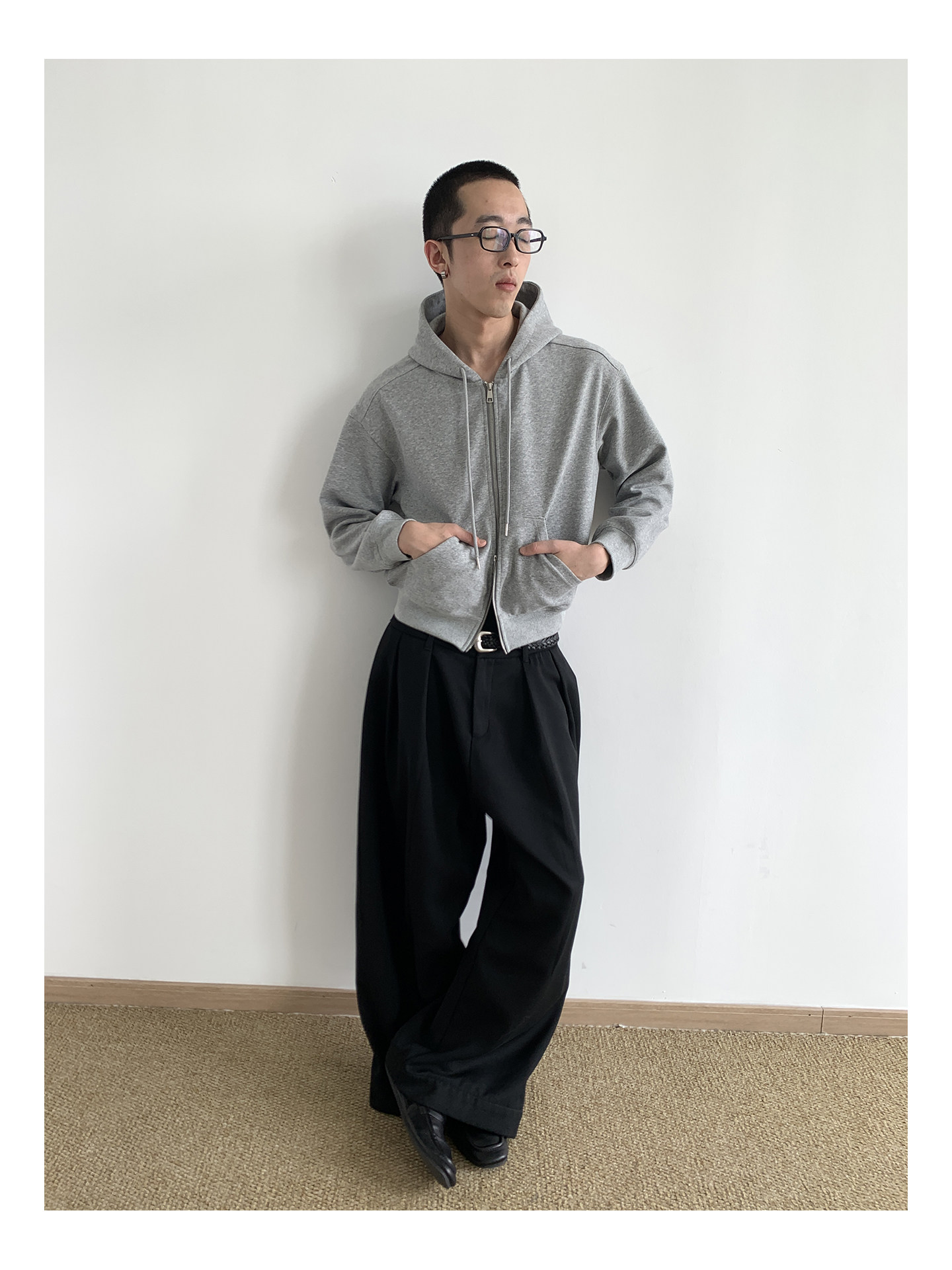 MION Cropped 435g Zip-Up Hoodie