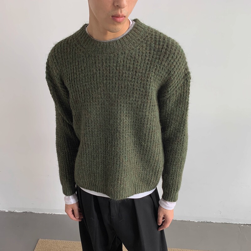 Mion Contemporary Silhouette and Natural Materials Casual Crew Neck Pullover Wool Knit Short Sweater for Men and Women