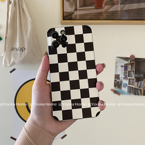 Yoona Home black and white checkerboard Plaid skin Big application 12 11pro Max Apple 7 8 SE mobile phone case female