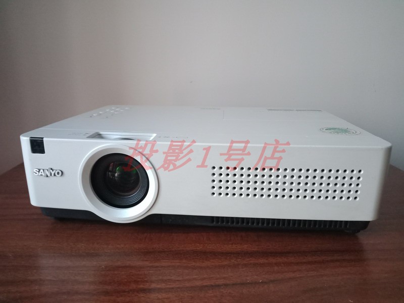Máy chiếu Sanyo PLC-XU350C 3500 lumens Công việc thầm lặng Kinh doanh giải trí tại nhà