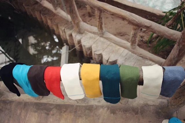 Mid tube socks Winter socks Warm socks Full towel sports socks Trendy socks Sports socks Color pencil socks Color socks