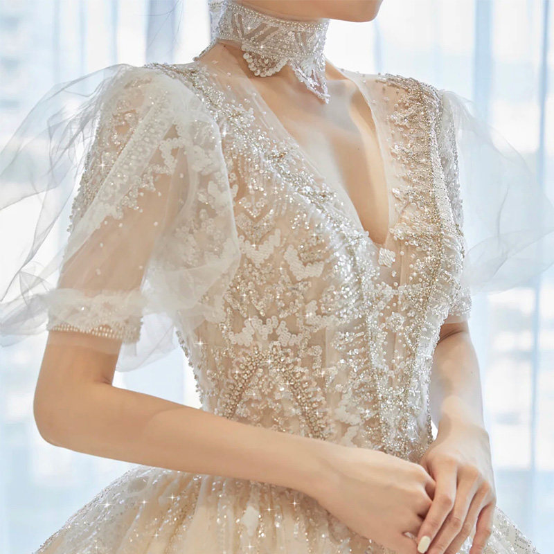 Wedding dress 2021 new bride wedding main yarn big tail luxury dress princess wind net red French luxury V-neck