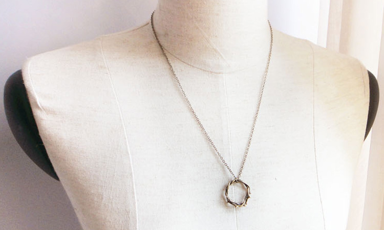 Nhẫn handmade cổ điển hoa hồng gai ở ngón trỏ nam nữ bạn gái nhẫn vòng cổ nhẫn vàng tây