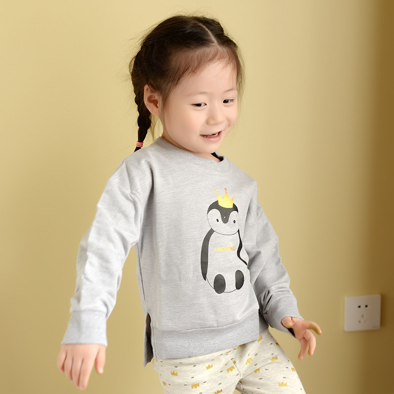 Children's sweater boys and girls long-sleeved top spring and autumn Korean version of children's soft and comfortable skin-friendly baby pure cotton fleece sweater