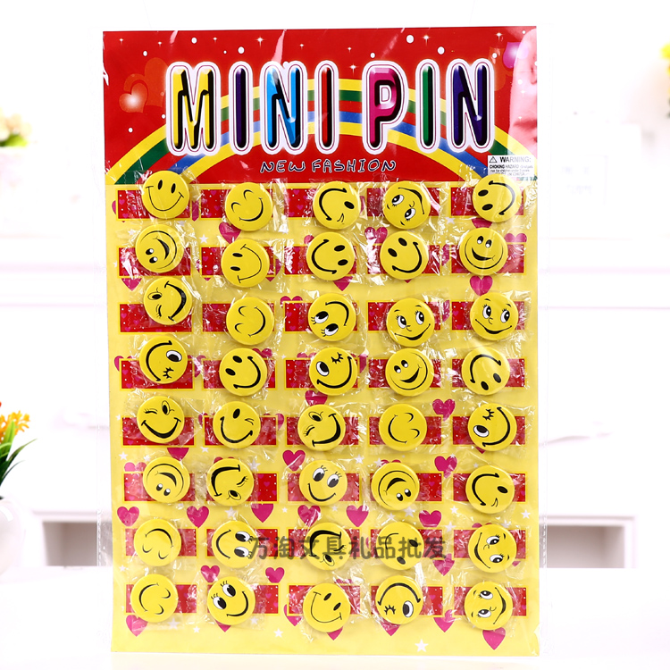 Phù hiệu huy hiệu mặt cười Phù hiệu mặt cười Nụ cười trâm cài chân 9,9 nhân dân tệ 40 đường kính 3cm ghim cài áo vest nữ
