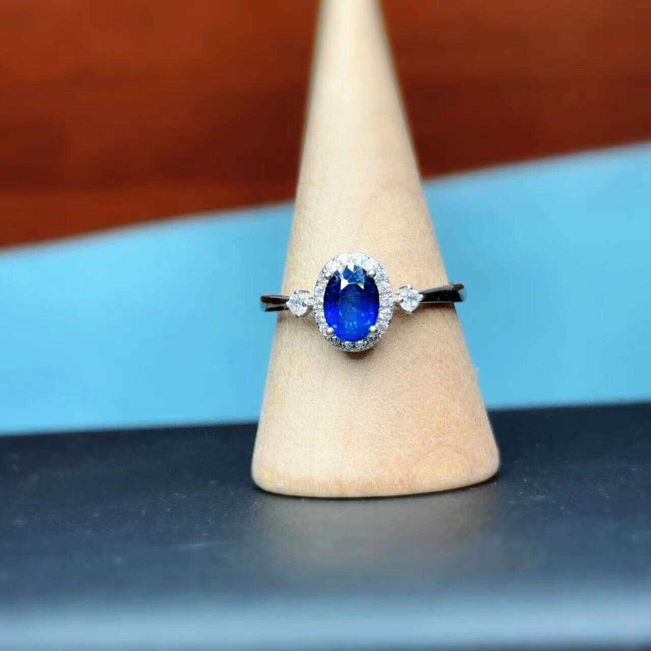 Natural colored sapphire Jiuyuan jewelry
